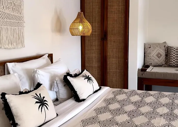 Villa Sumajah Residences 2 - Modern With Private Pool In